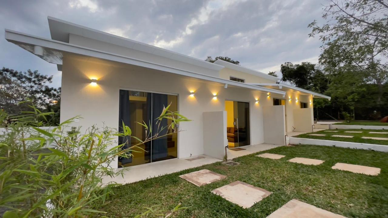 Tiny Houses En Asuncion. Zona Aeropuerto-Rakiura Zarate Isla Exterior photo